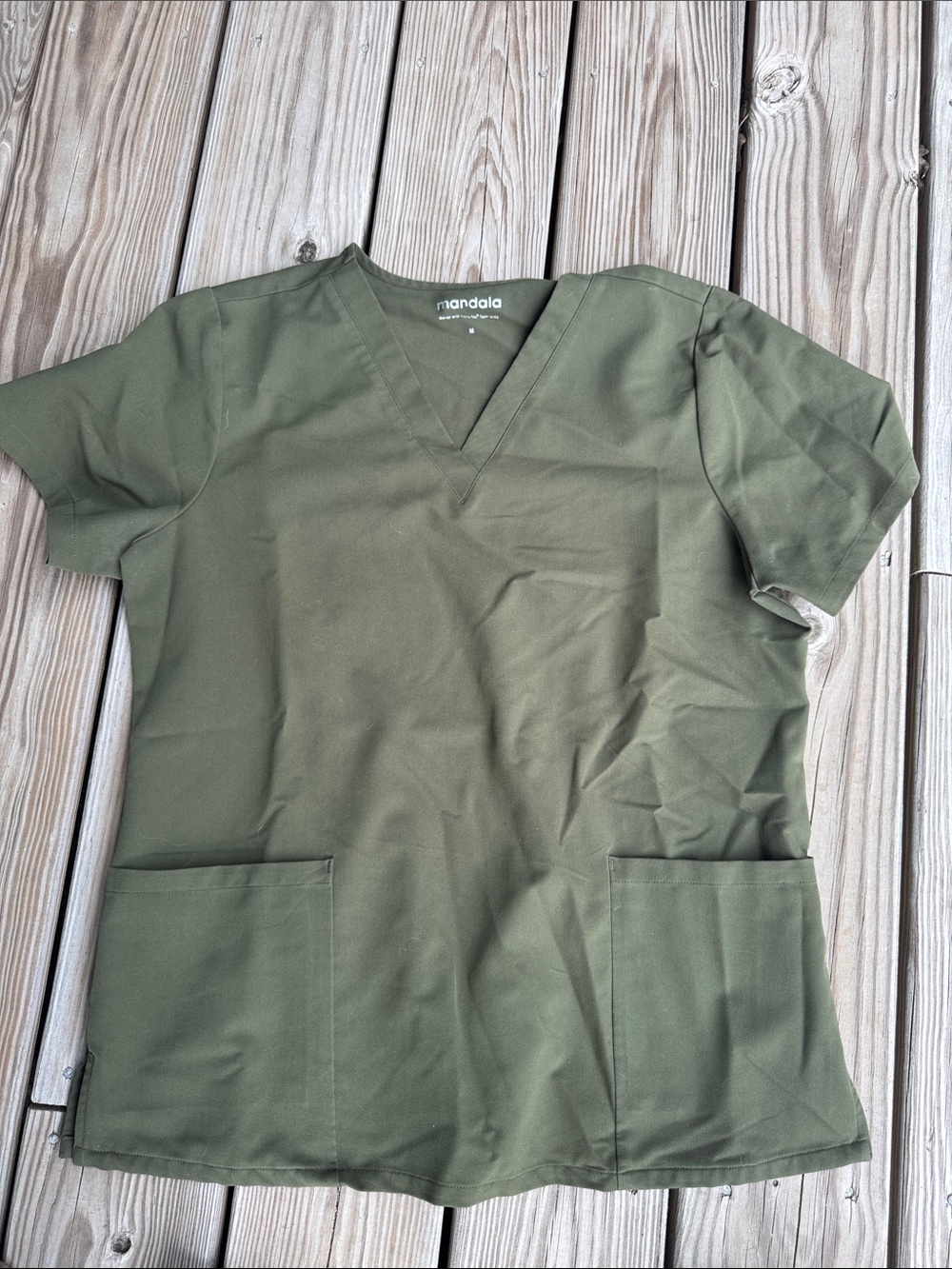 Mandala 6 pocket scrub top and 9 pocket cargo pants olive medium and med petite - Picture 3 of 7